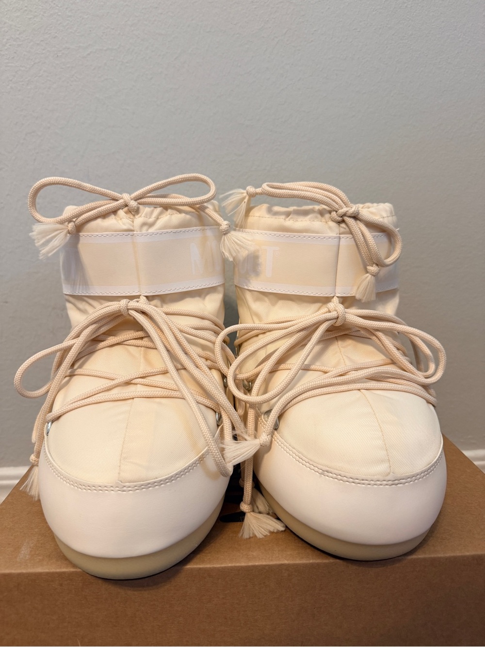 MOON BOOT Icon Low Nylon Boot in Cream White Chunky Y2K Bootie S/M Small Medium - Picture 7 of 14